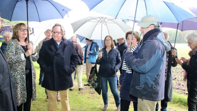 2. Genodigden en belangstellenden 